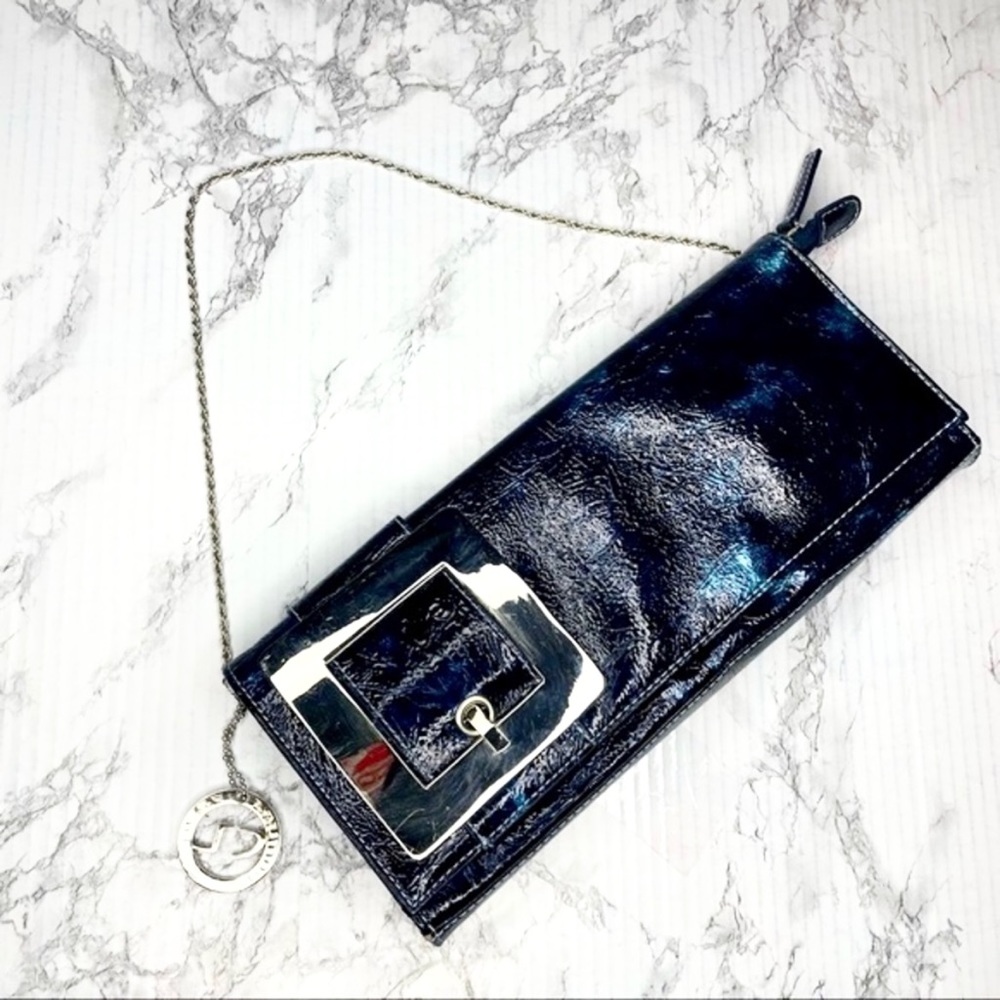 🌸CHINESE LAUNDRY* Y2K Blue Tie Dye Clutch